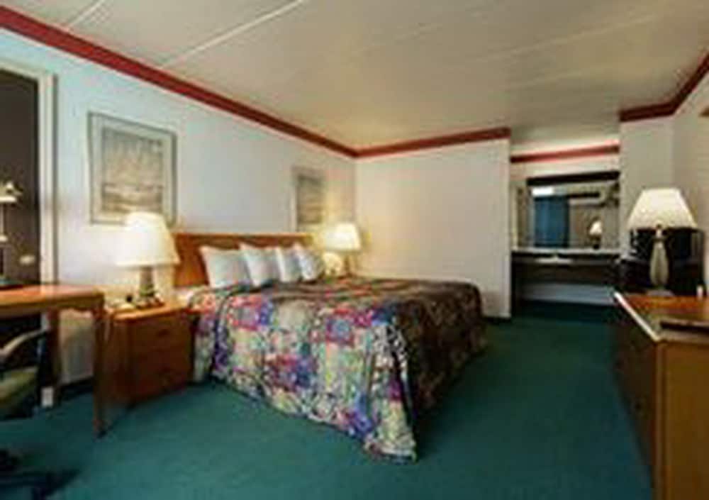 Loyalty Inn Maryville 1