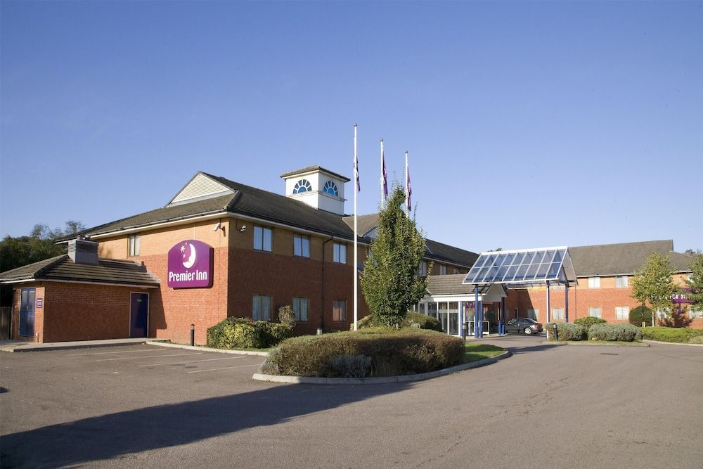 Premier Inn Luton South - M1 J9 1