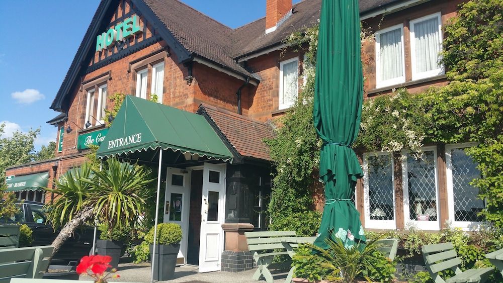 The Carre Arms Hotel & Restaurant 1