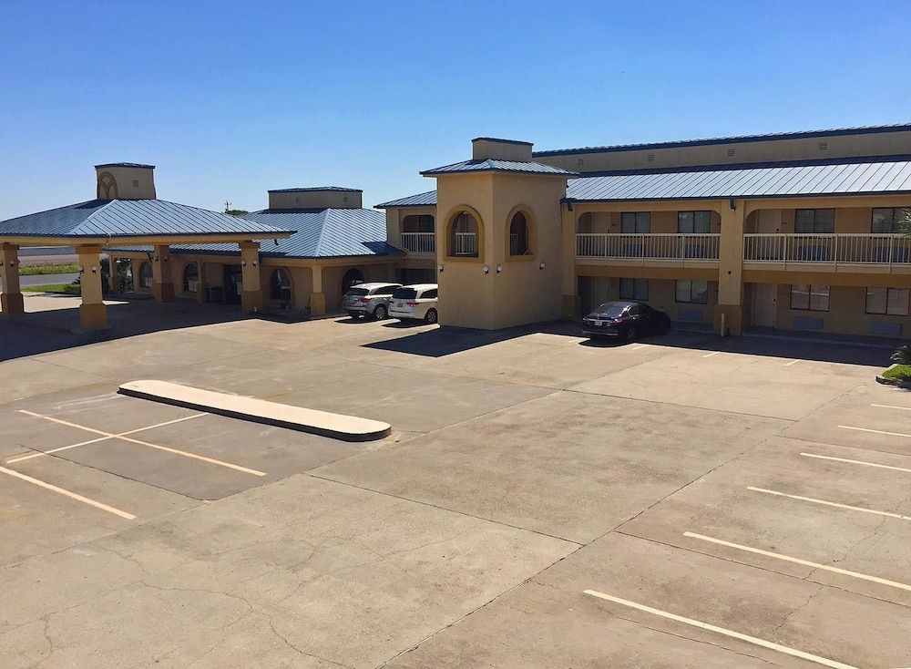 Americas Best Value Inn Bishop/Kingsville 1