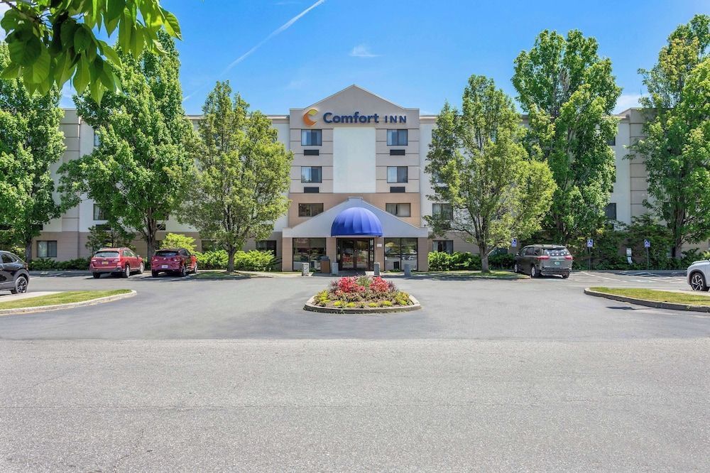 Comfort Inn White River Junction 1