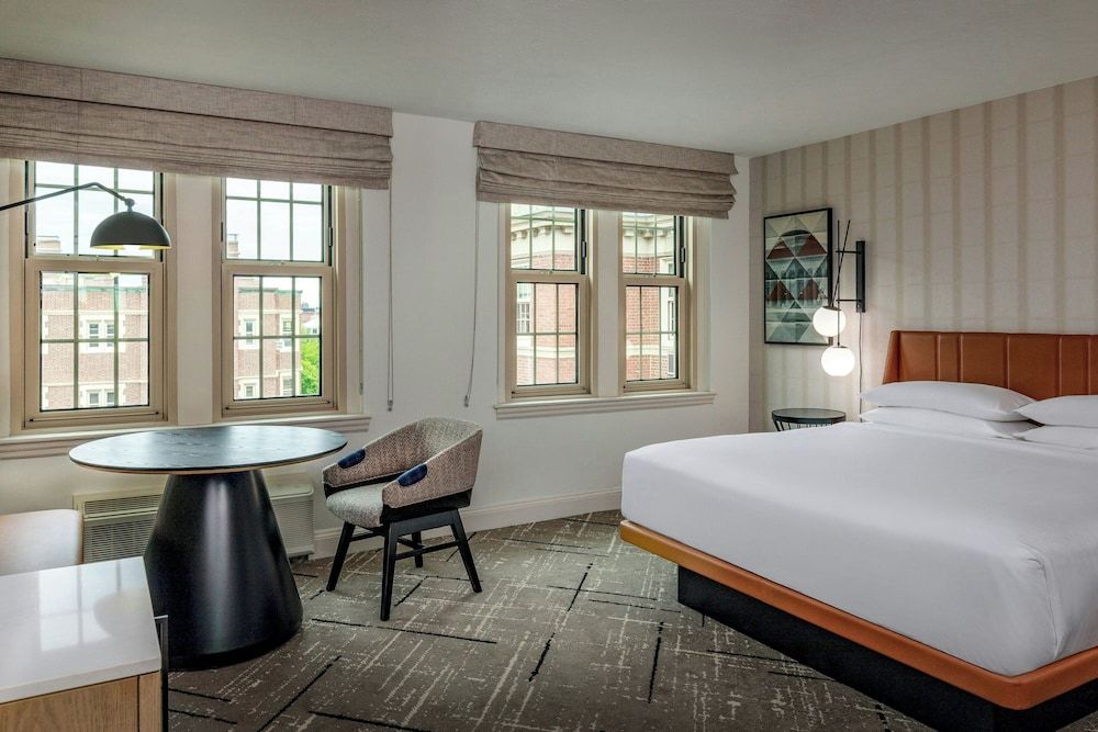 Sheraton Commander Hotel 1