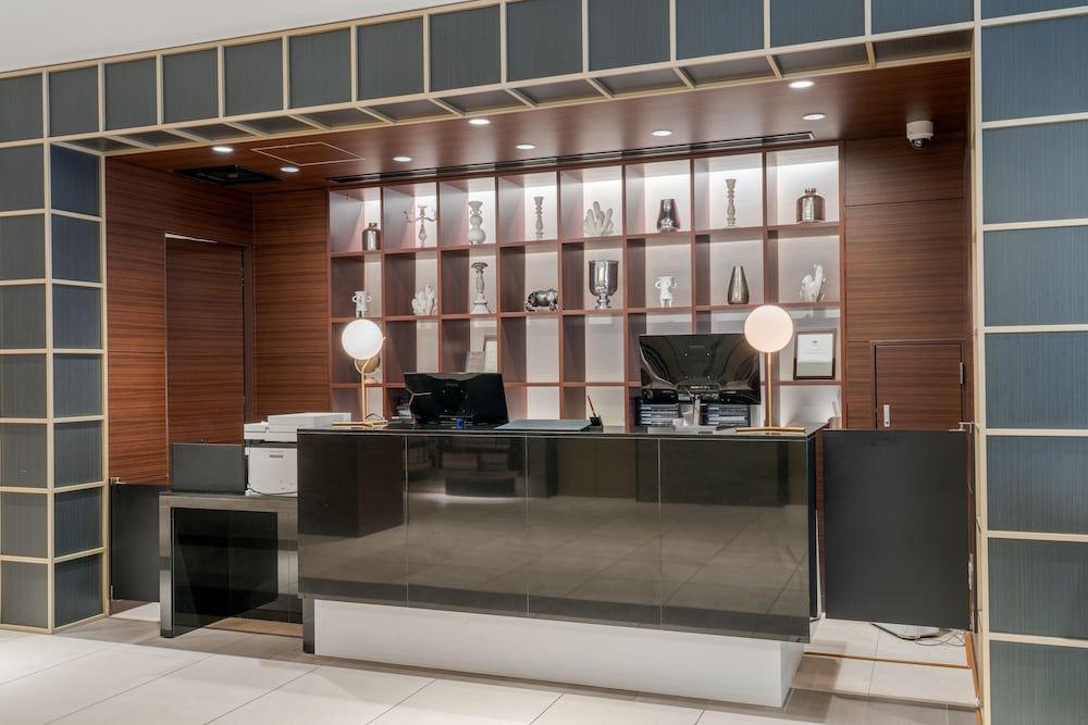 Quintessa Hotel Osaka Shinsaibashi Comic & Books 2