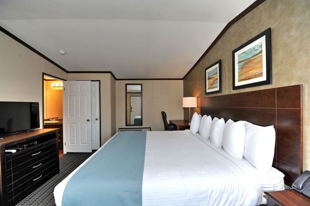 Instalodge Hotel and Suites Karnes City 2