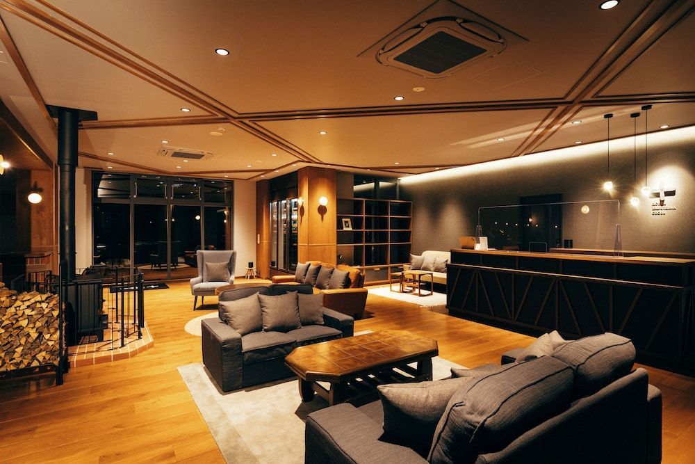 HOTEL KARUIZAWA CROSS 1