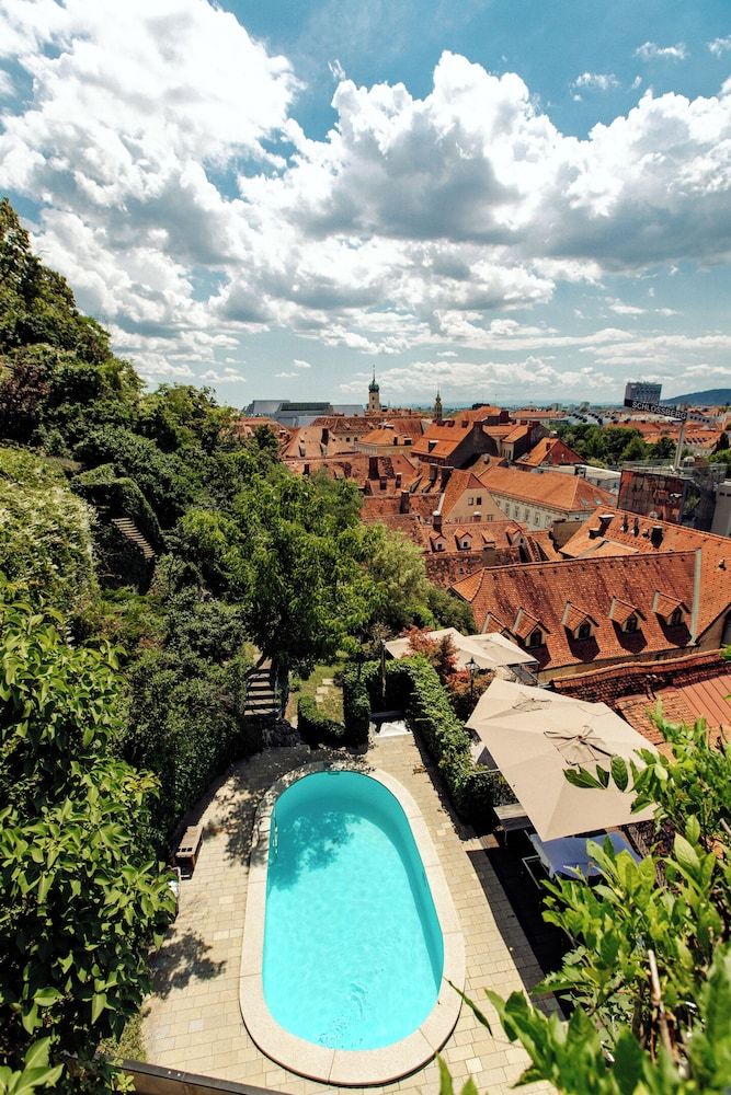Schlossberghotel 1