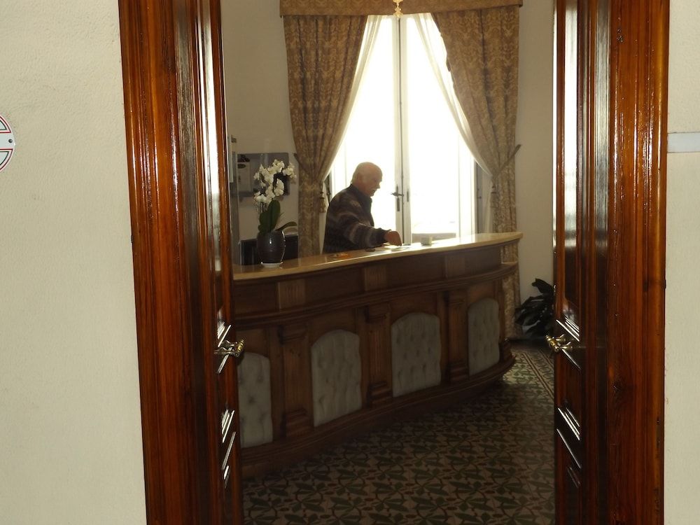 Hotel AeR BJ Vittoria 2
