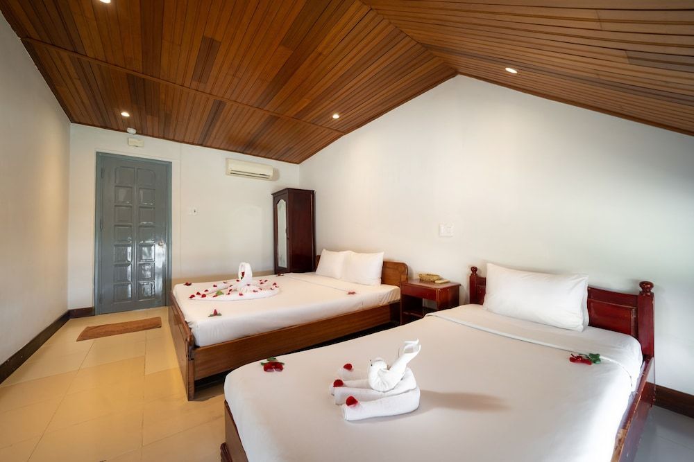 Bed Station Hostel & Pool Bar Hội An " Former Sunflower" 1
