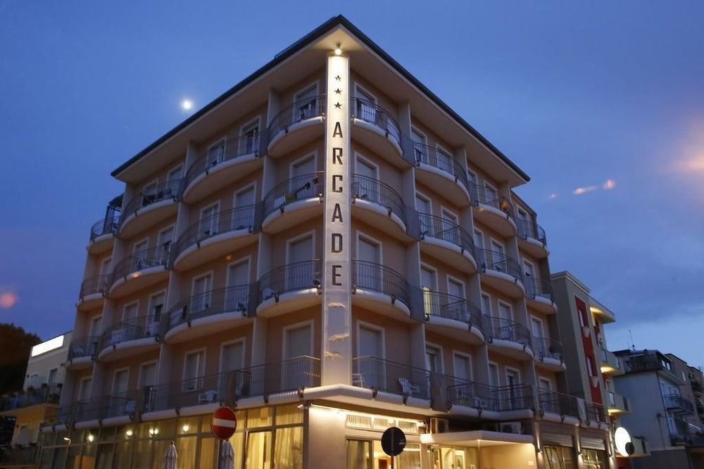 Hotel Arcade 1