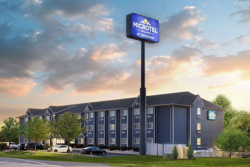 Microtel Inn and Suites Dover 1