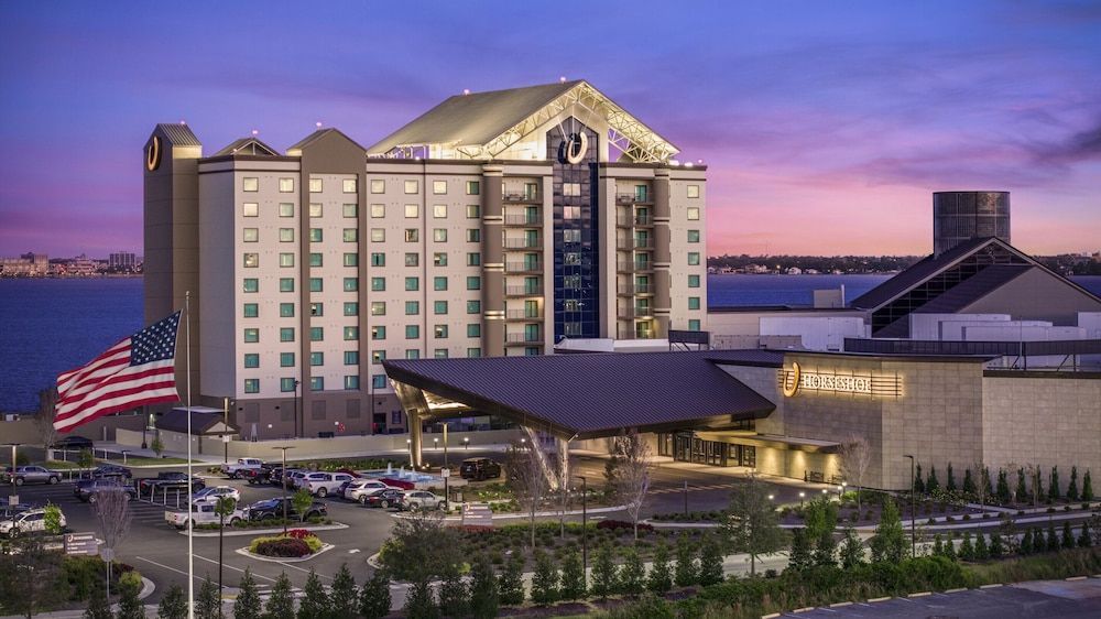 Horseshoe Lake Charles Hotel & Casino - A Caesars Rewards Destination 1