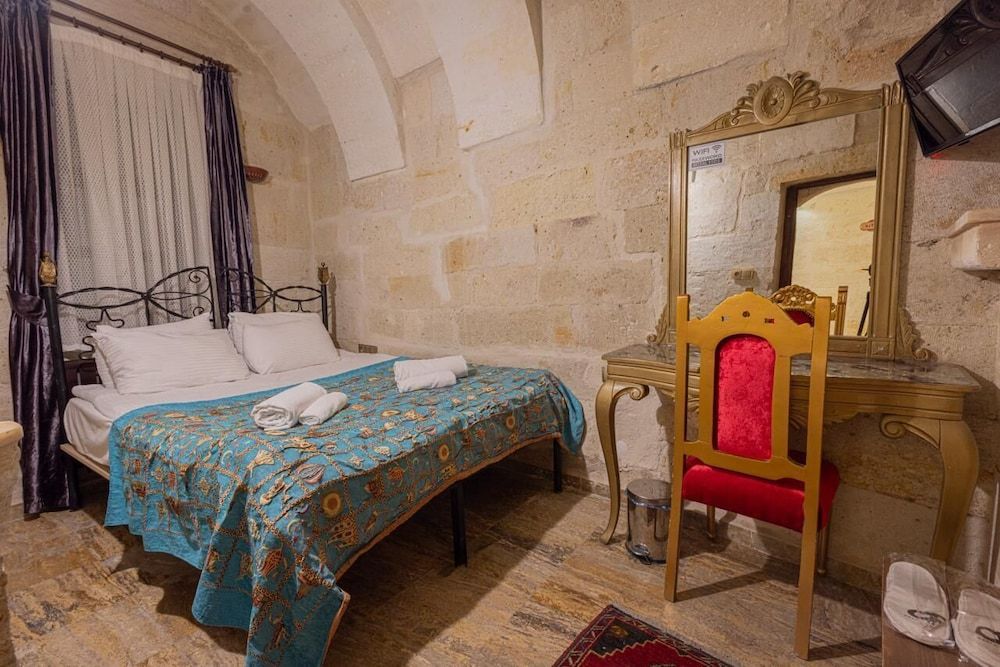 Royal Cave Hotel 2