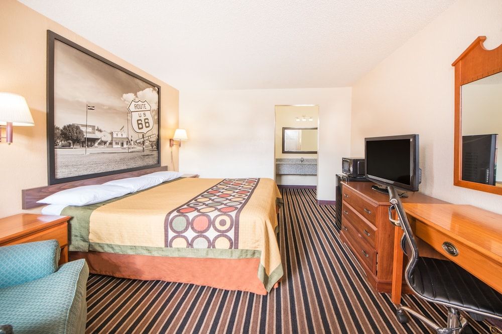 Economy Suites Fairgrounds 2