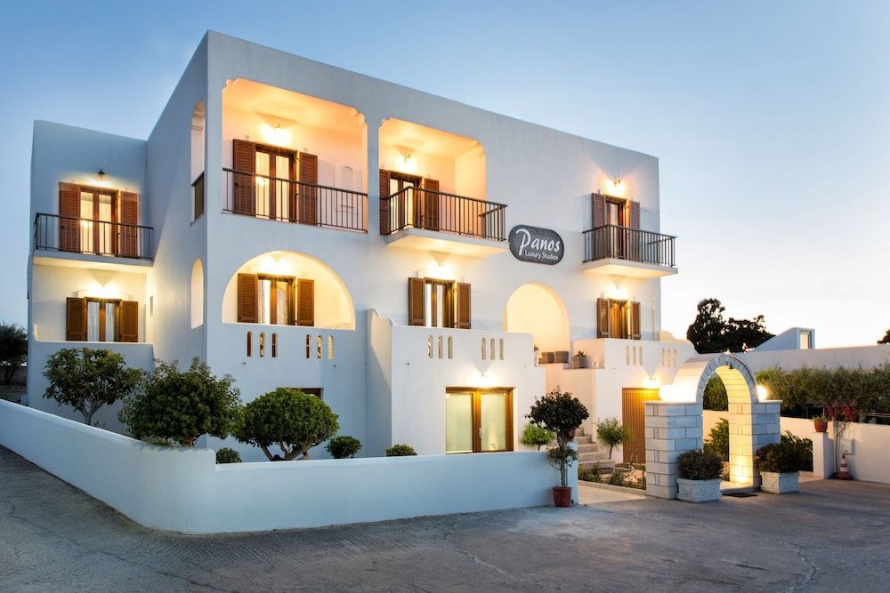 Panos Luxury Studios 1