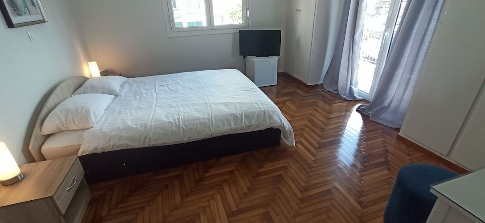 2 Bed Flat - Sleeps 5 - Parking - Wifi 1