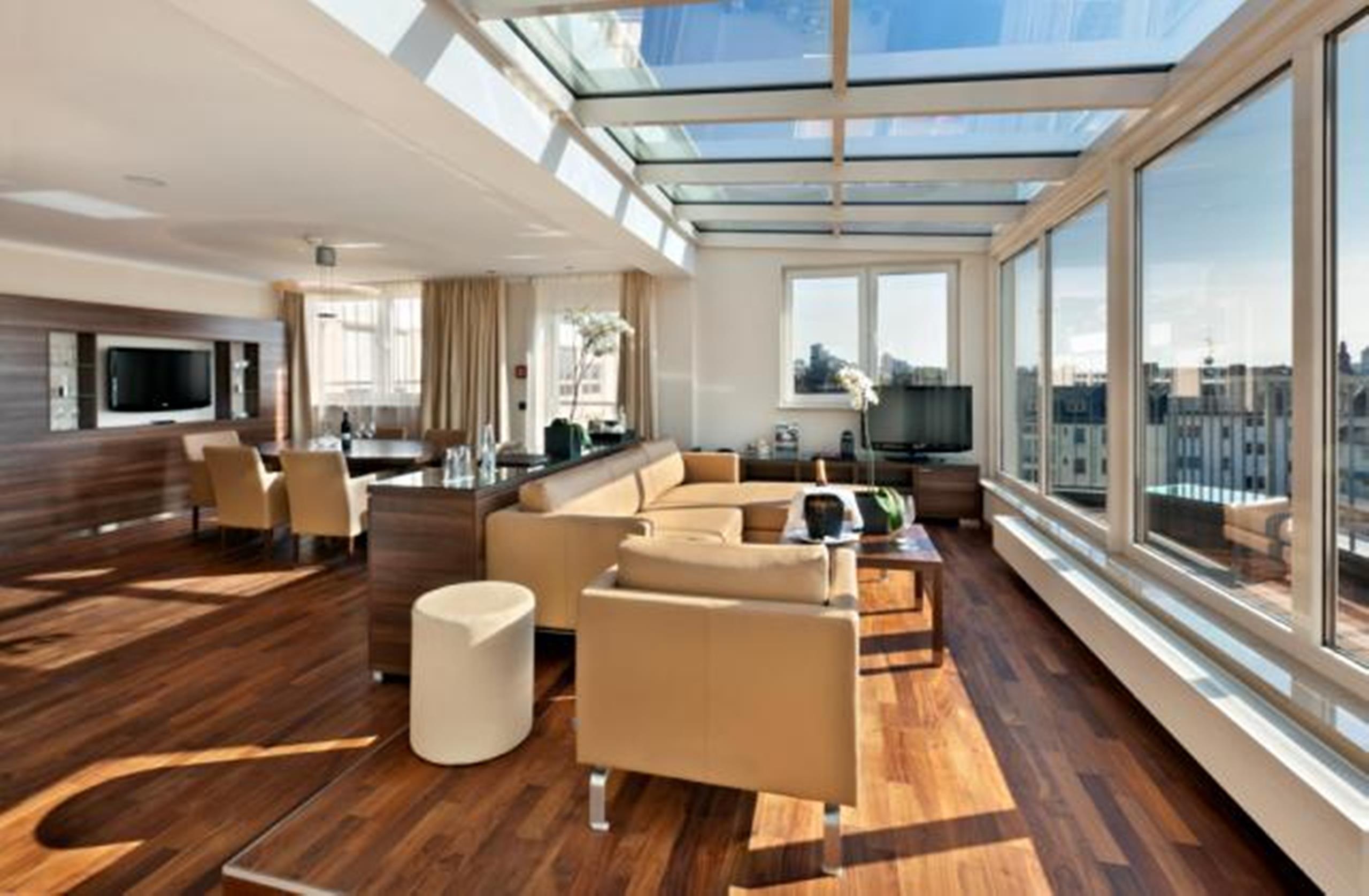 Motel One Frankfurt-Riverside 2