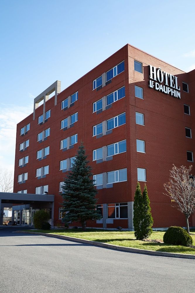 Le Dauphin Montréal-Longueuil 1