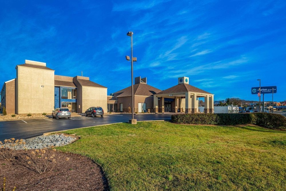 Clarion Pointe Harrisonburg 1