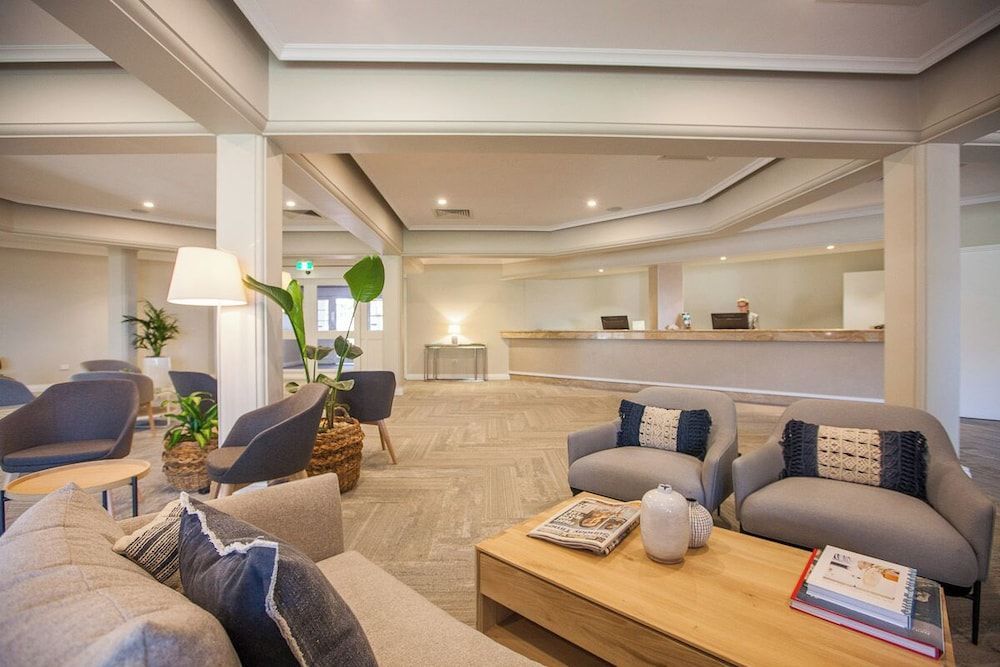 The Marina Hotel - Mindarie 2