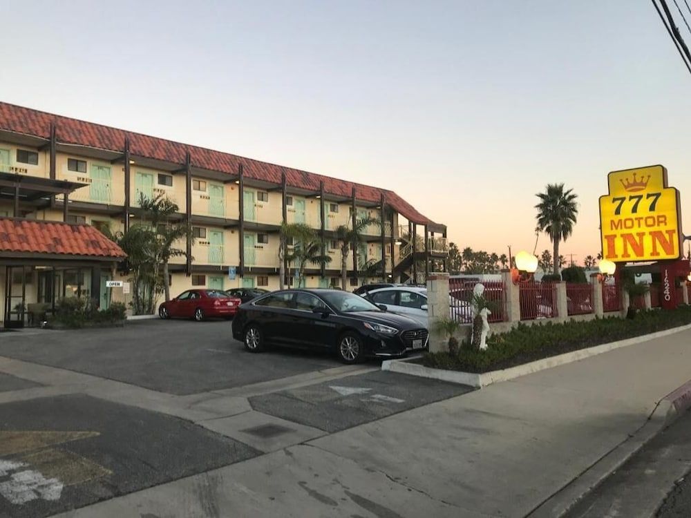 777 Motor Inn 1