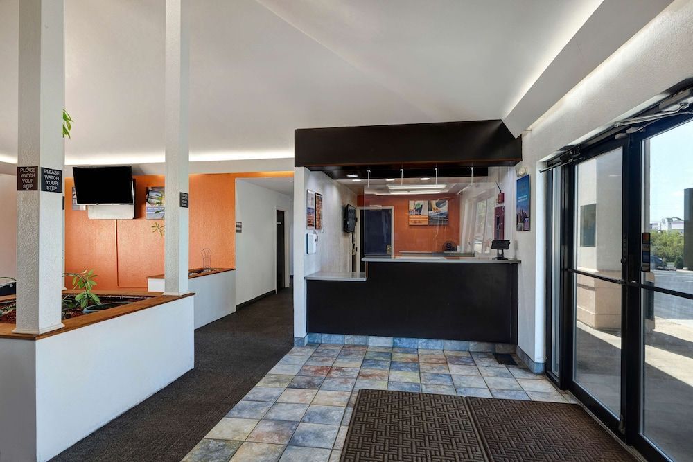 Motel 6 Shepherdsville, KY – Louisville South 2