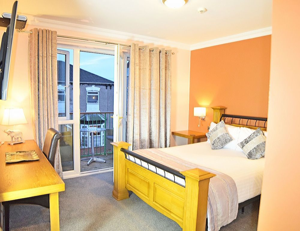 Dovedale Hotel and Restaurant 1
