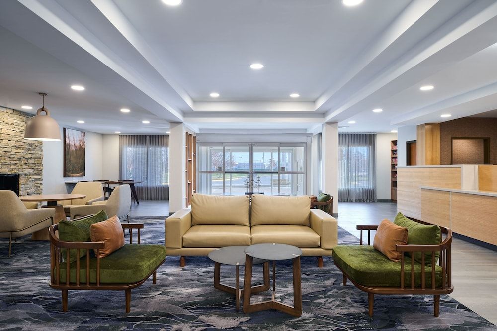 Fairfield Inn and Suites by Marriott Winchester 2