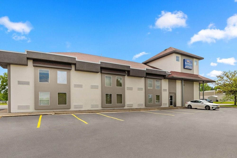 Baymont by Wyndham Batavia - Darien Lake 1