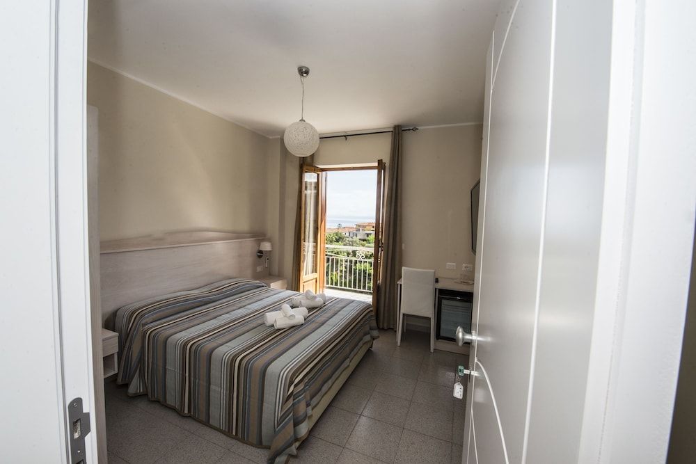 Donna Rosa Accommodation 1