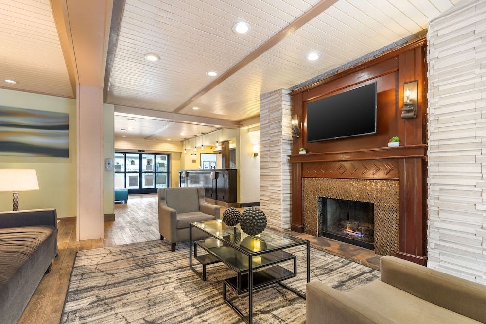 Best Western John Muir Inn 2