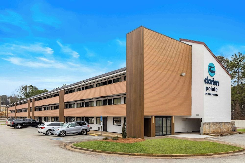 Clarion Pointe Kennesaw Town Center 1