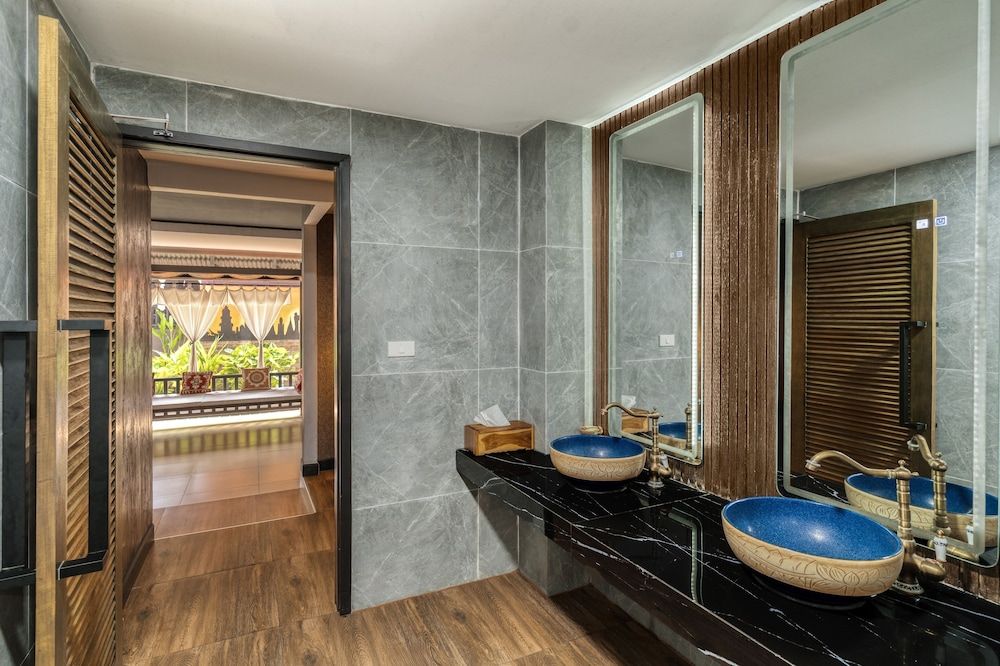 Tuana Hotels The Phulin Resort 2