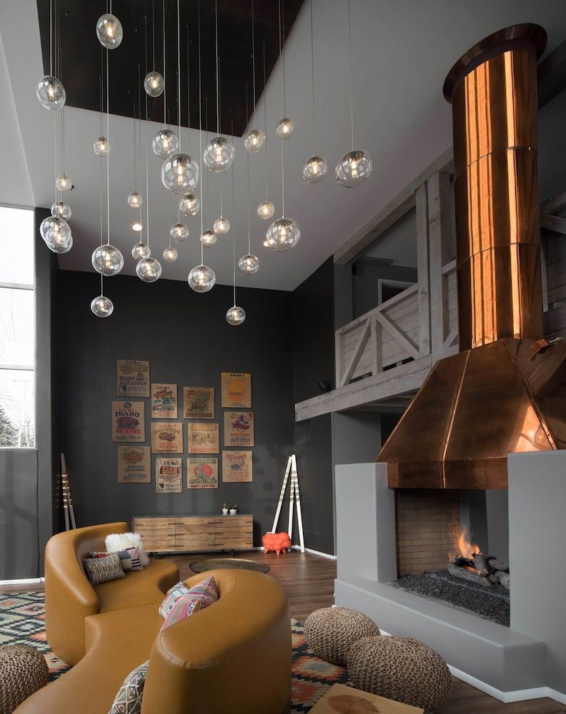 Hotel Ketchum 2
