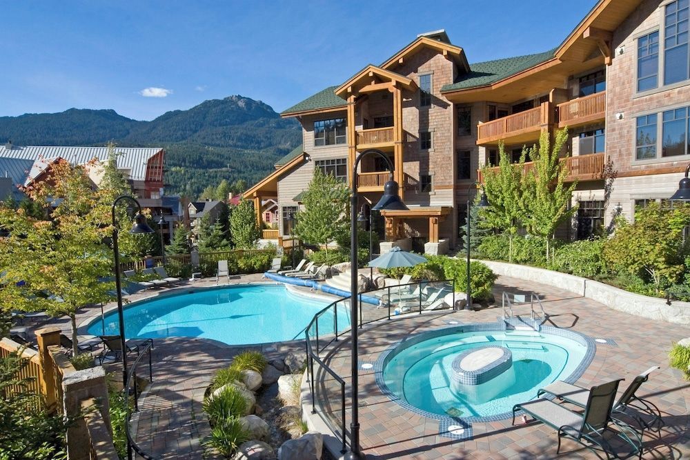 First Tracks Lodge, by Lodging Ovations 1