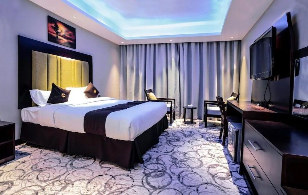 Raha Grand Hotel 2