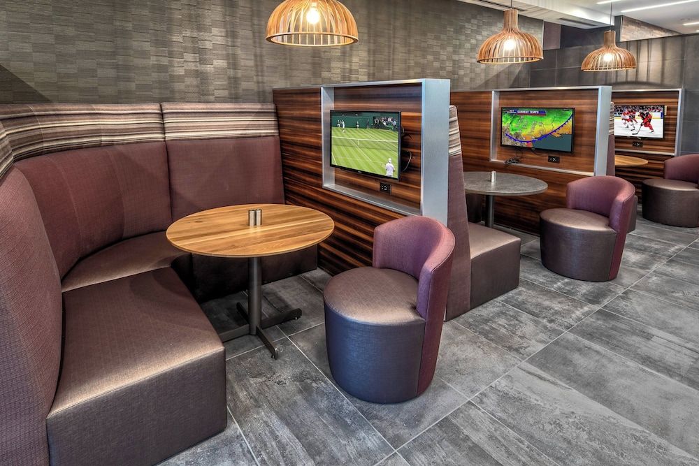 Courtyard by Marriott Dulles Airport Herndon 2