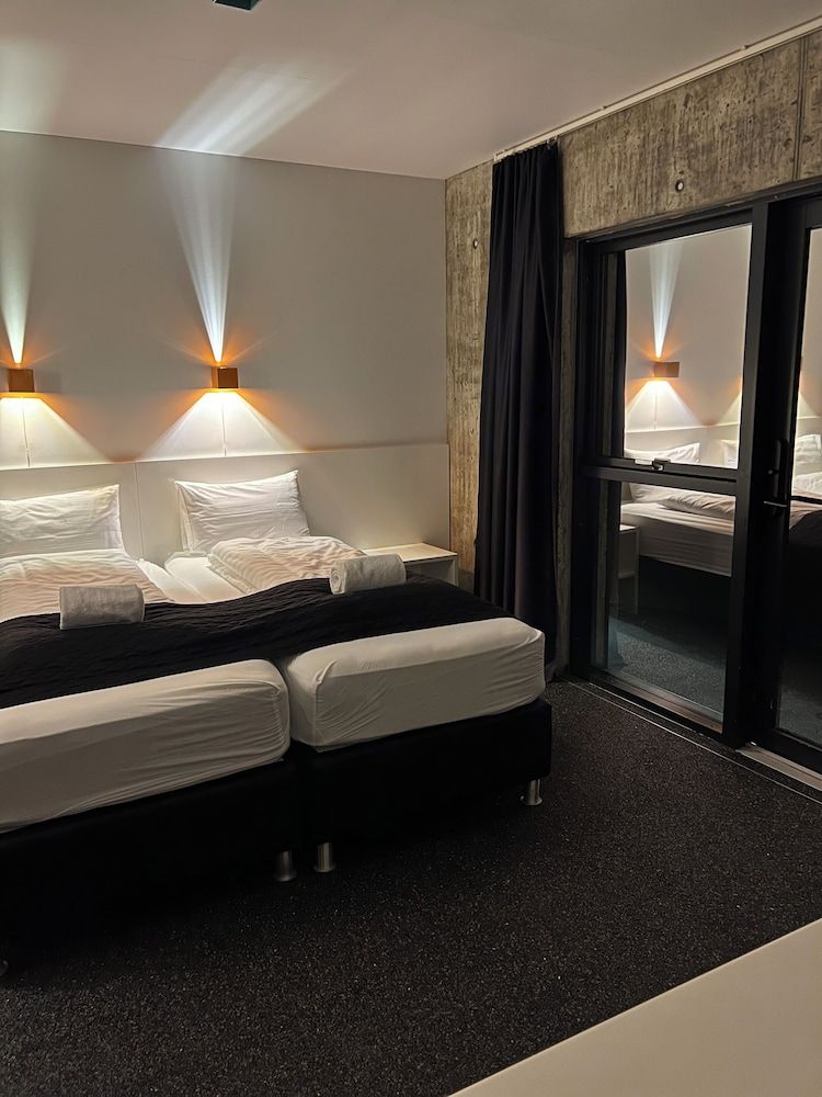 Seljavellir Guesthouse 2