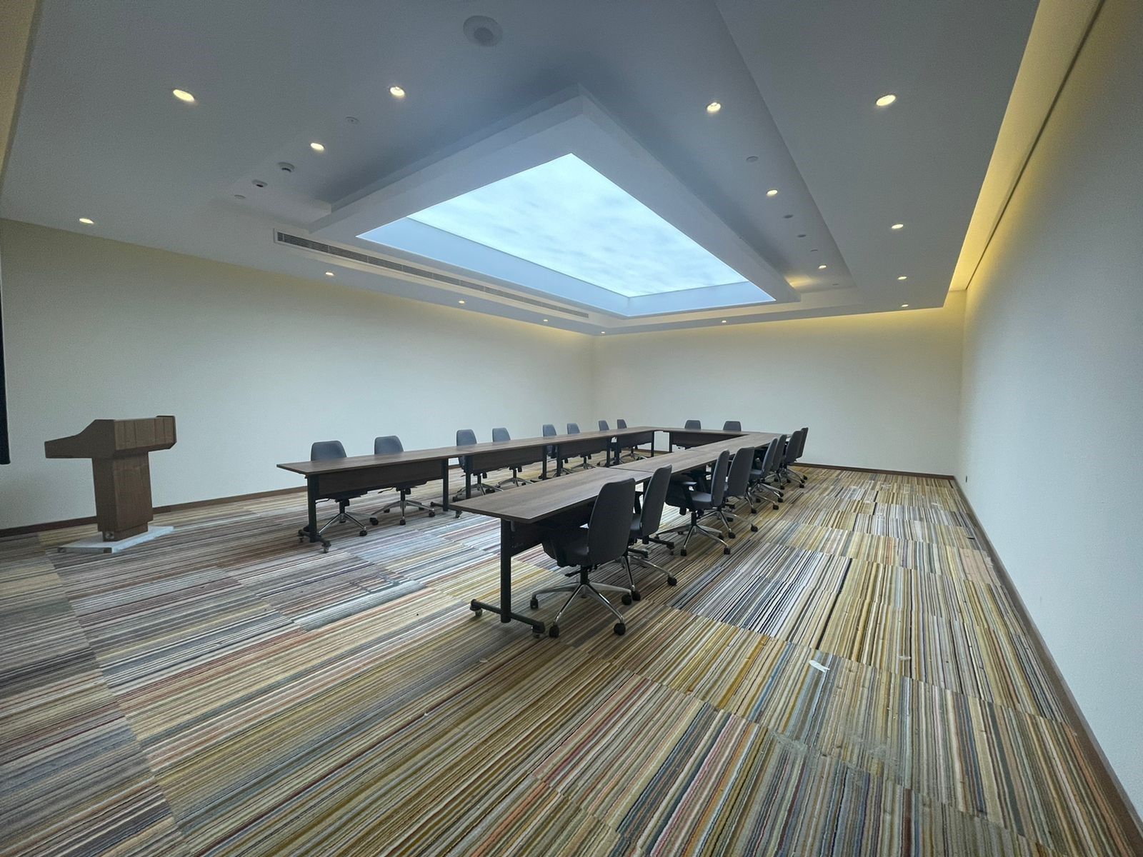 Novotel Jumeirah Village Triangle 1