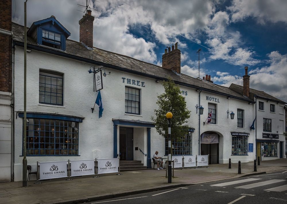 The Three Swans Hotel, Hungerford, Berkshire - The Coaching Inn Group 1