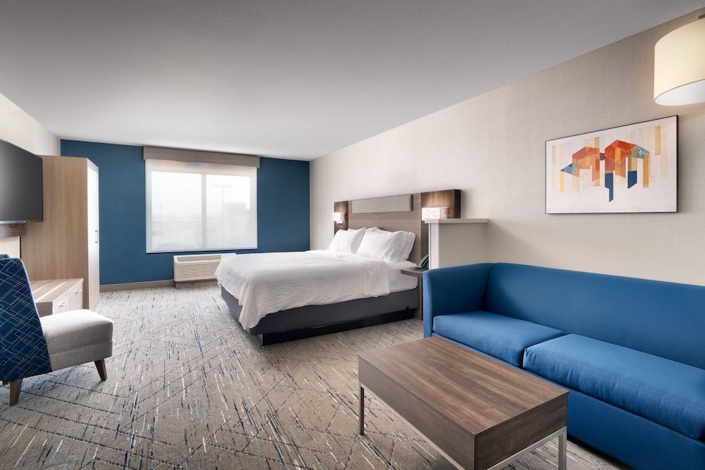 Holiday Inn Express & Suites CHEYENNE by IHG 1