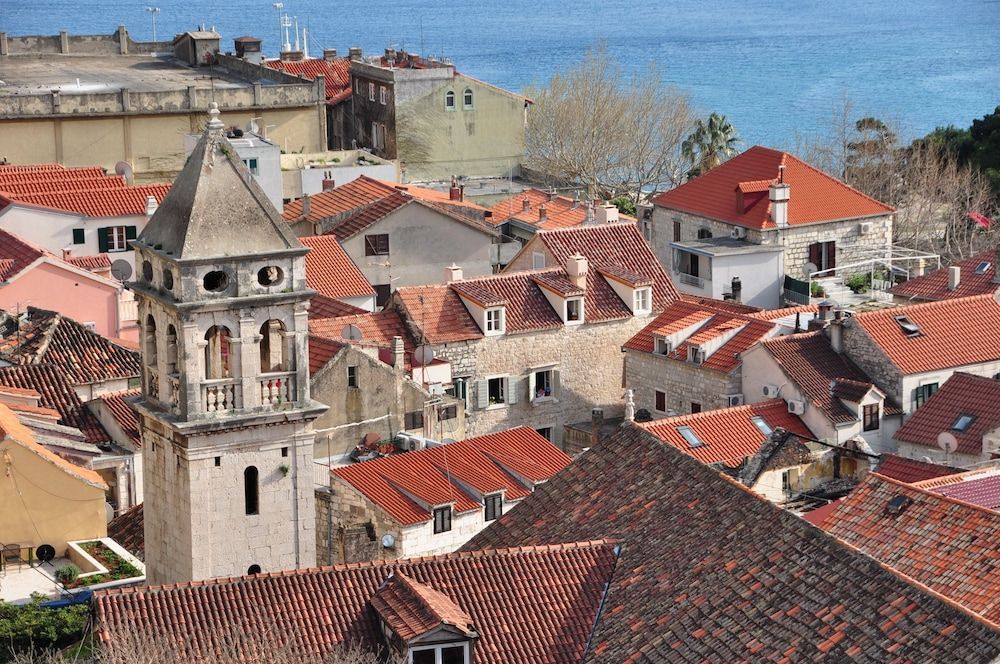 Villa Mama - Traditional Apartments in Omis, free parking 1