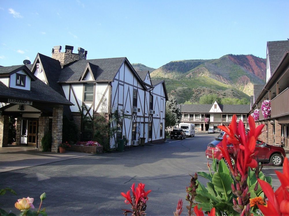 Silver Spruce Inn 1