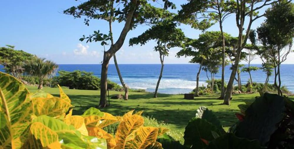 Family Oriented - Private Beach & Horse Stables - Ocean, Pool, & Hot Tub 1
