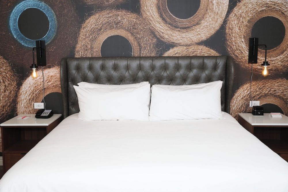 Hotel Indigo NAPERVILLE RIVERWALK by IHG 2