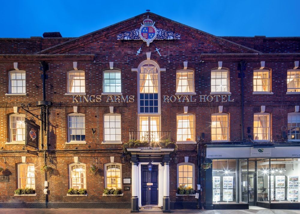 The Kings Arms and Royal Hotel, Godalming, Surrey - The Coaching Inn Group 1