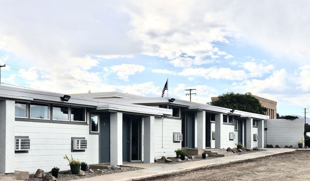 Blue Sage Inn & Suites 1