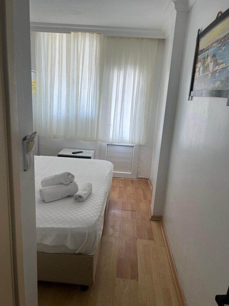 Merkez Pansiyon Sarımsaklı 1