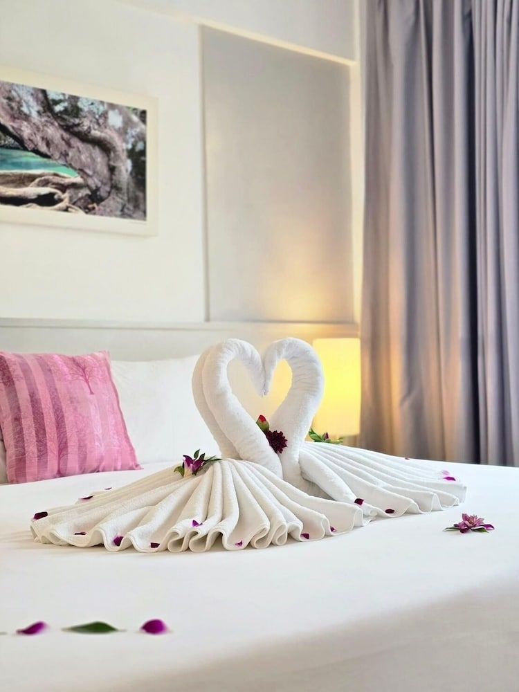 ON Hotel Phuket - SHA 1
