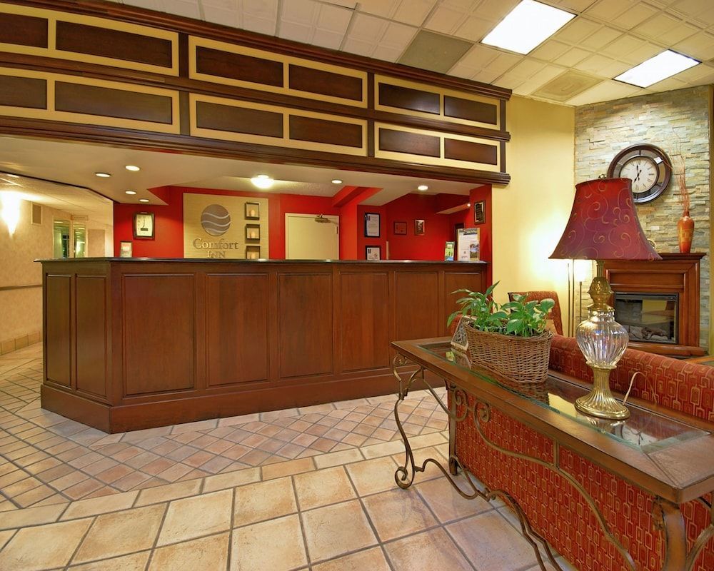 Comfort Inn University Center 2