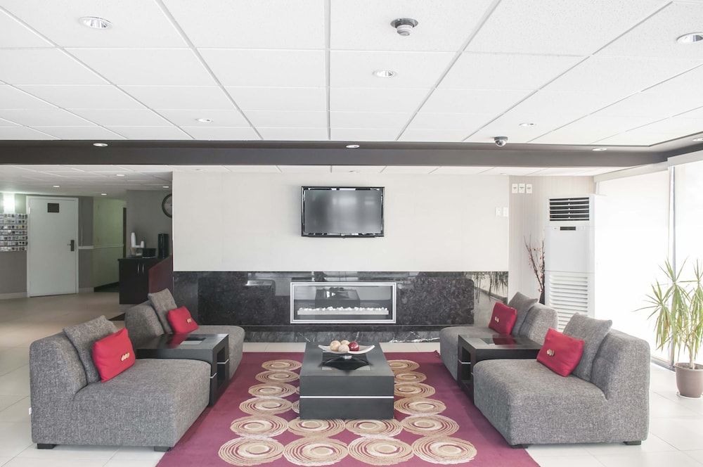 Comfort Inn Airport West 2